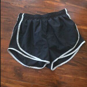 medium nike black nike shorts